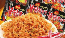 吃火鸡面视频,揭秘吃火鸡面背后的疯狂魅力